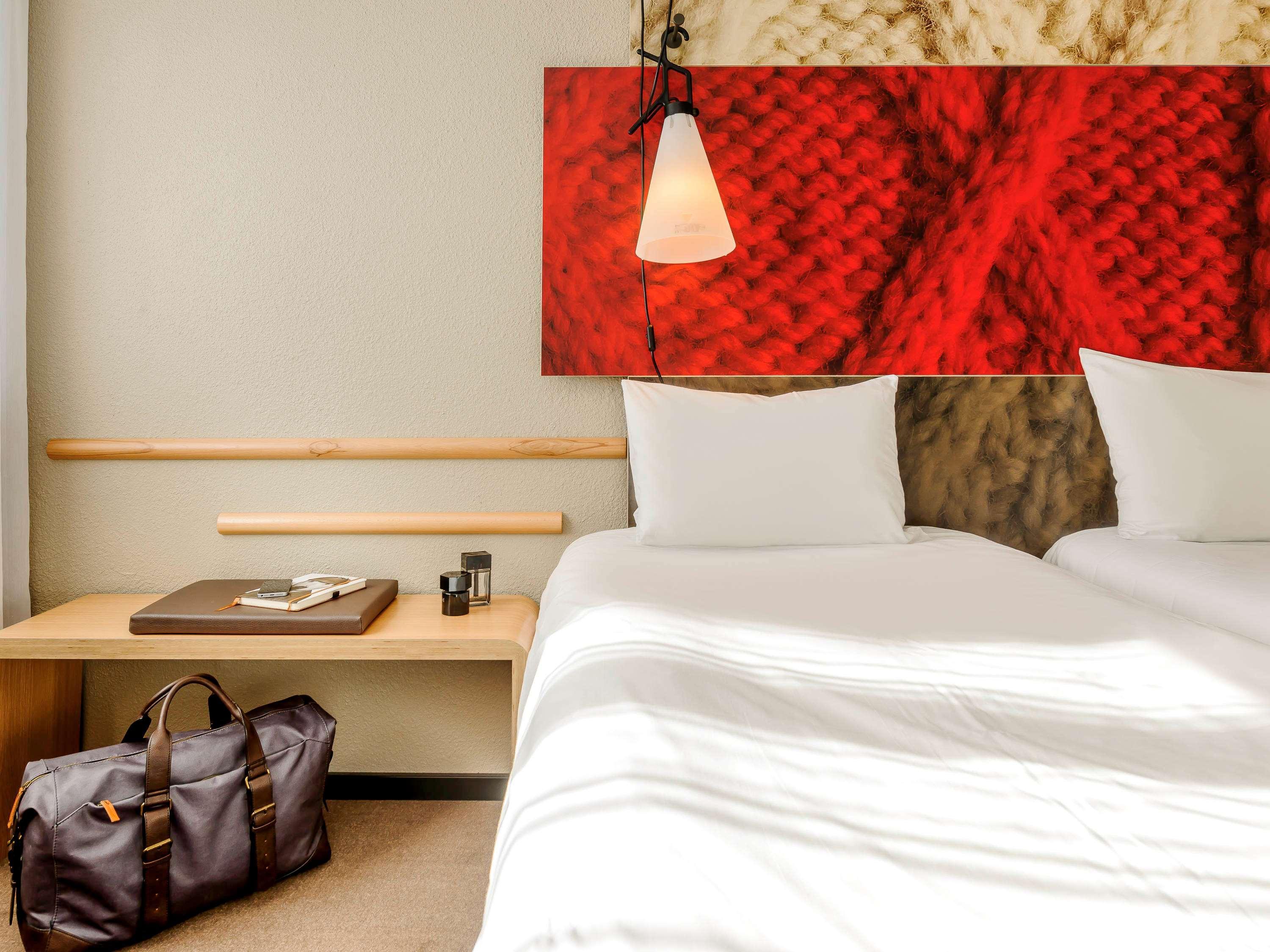 Ibis Budget Caen Porte De Bretagne Bretteville-sur-Odon Exterior photo