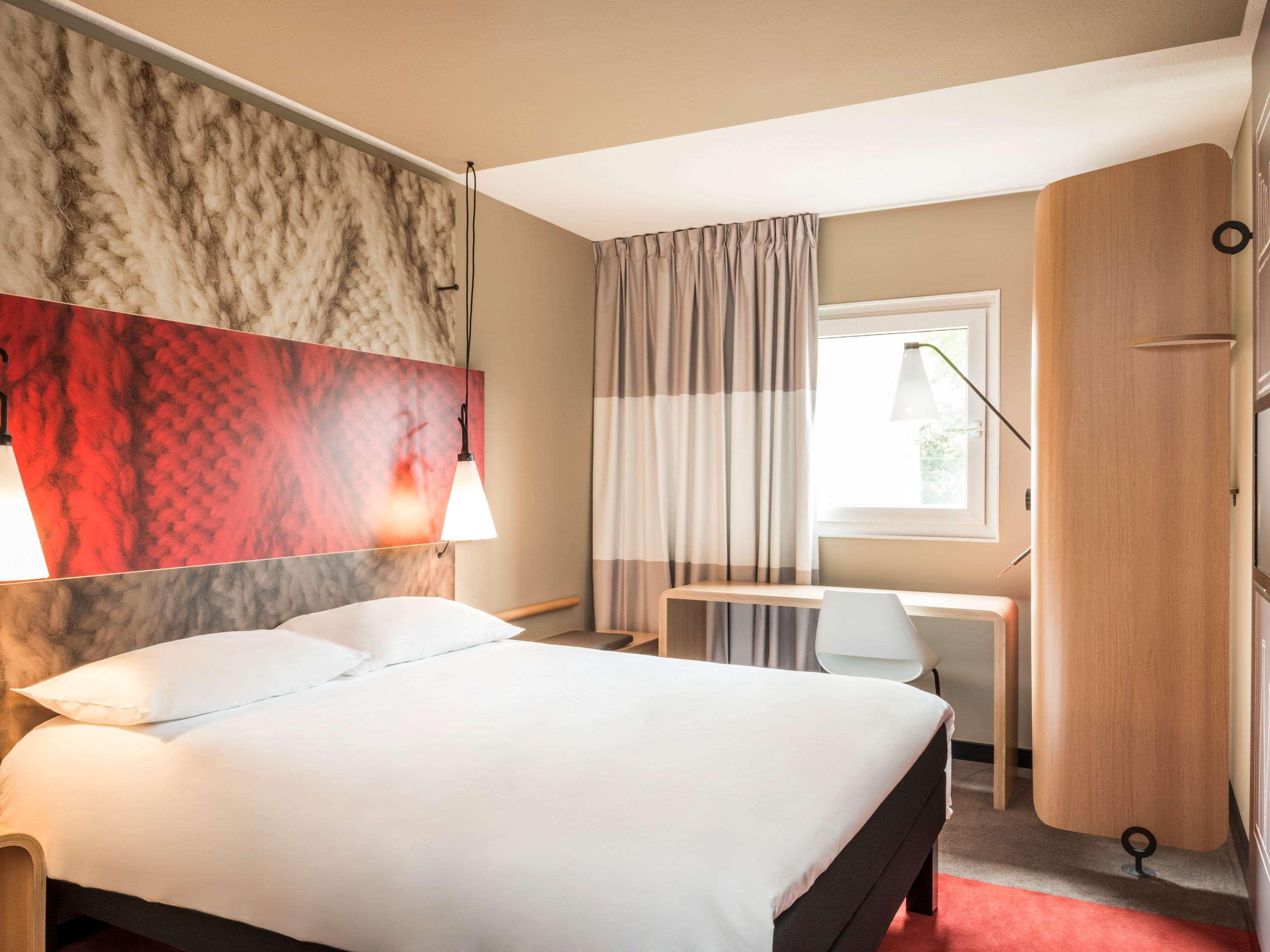 Ibis Budget Caen Porte De Bretagne Bretteville-sur-Odon Exterior photo