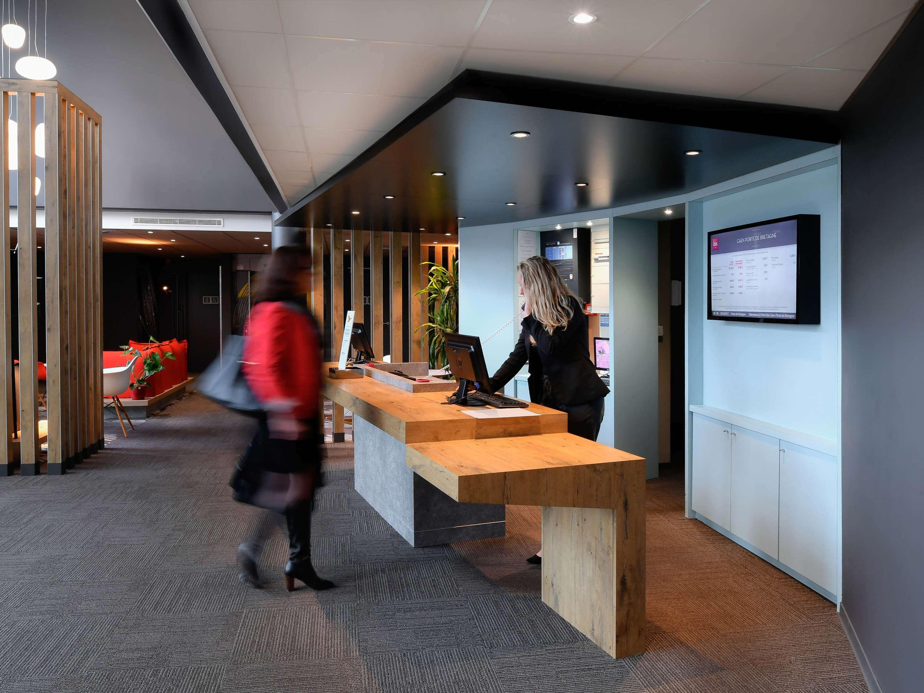 Ibis Budget Caen Porte De Bretagne Bretteville-sur-Odon Exterior photo