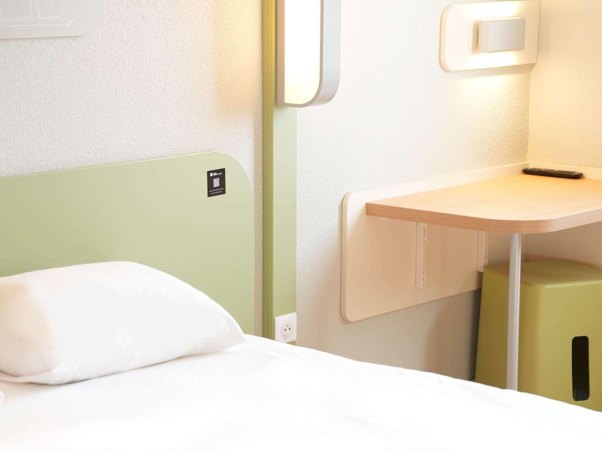 Ibis Budget Caen Porte De Bretagne Bretteville-sur-Odon Exterior photo