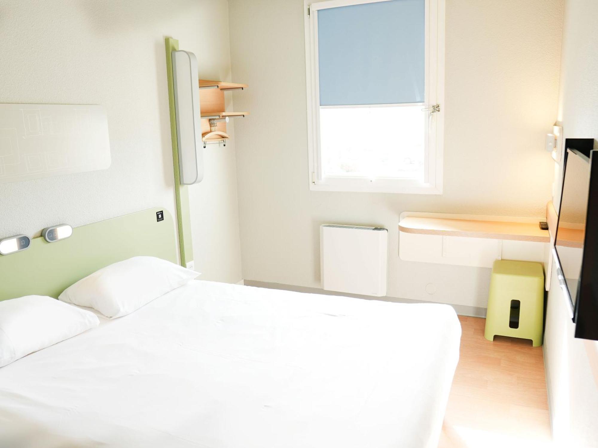 Ibis Budget Caen Porte De Bretagne Bretteville-sur-Odon Exterior photo