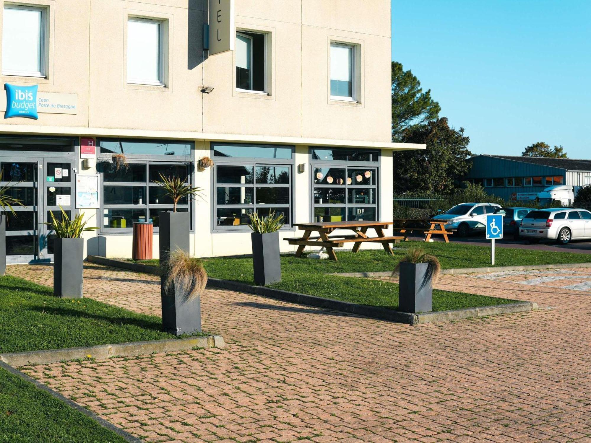 Ibis Budget Caen Porte De Bretagne Bretteville-sur-Odon Exterior photo